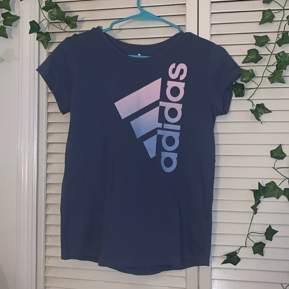 ✨Adidas tee